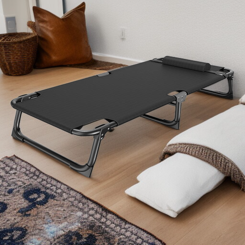 점심시간에 사용할 수 있는 접이식 침대 1개