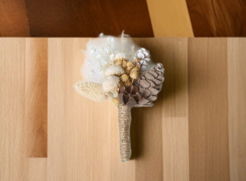 زهرة صناعية للثدي تعبر عن الحب الأبدي