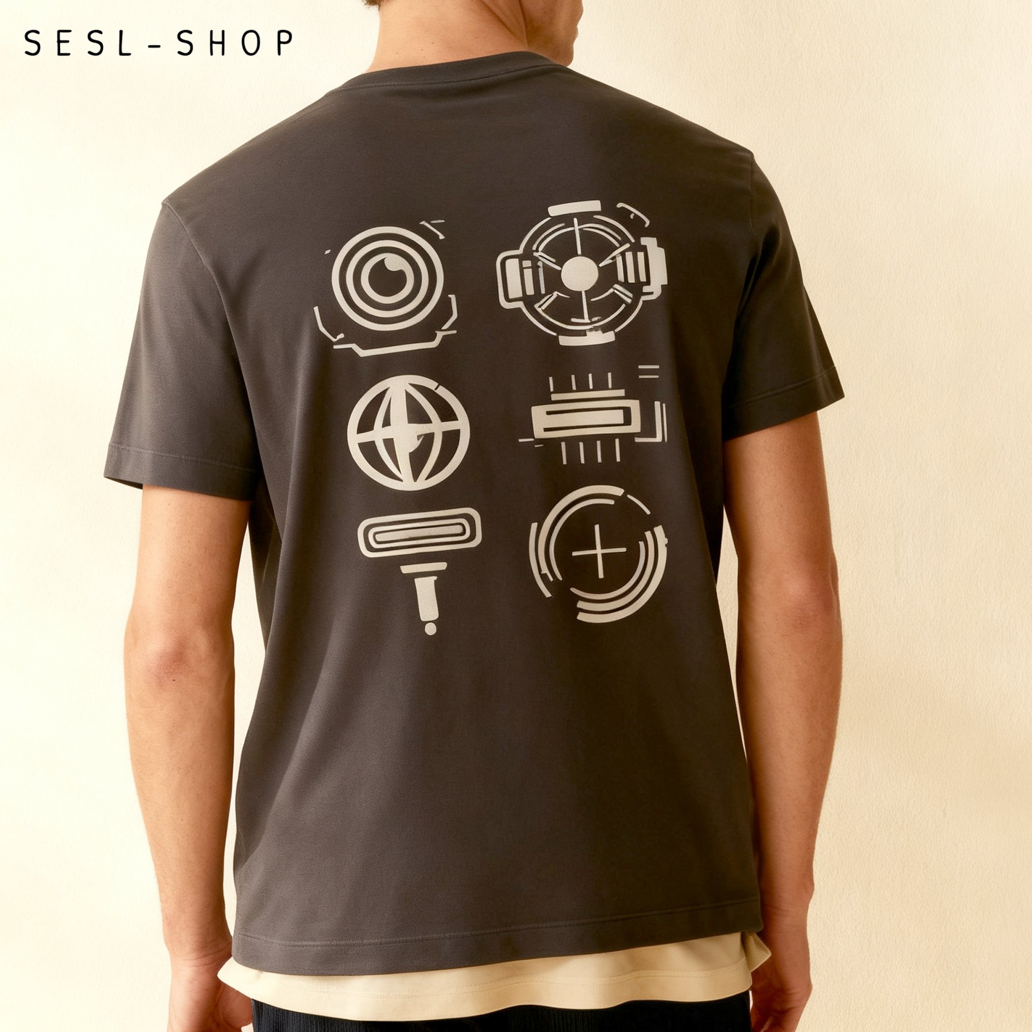 เสื้อยืดคอกลมแขนสั้น ผลิตจากผ้าฝ้ายแท้ ระบายอากาศได้ดีและเป็นมิตรต่อผิวหนัง