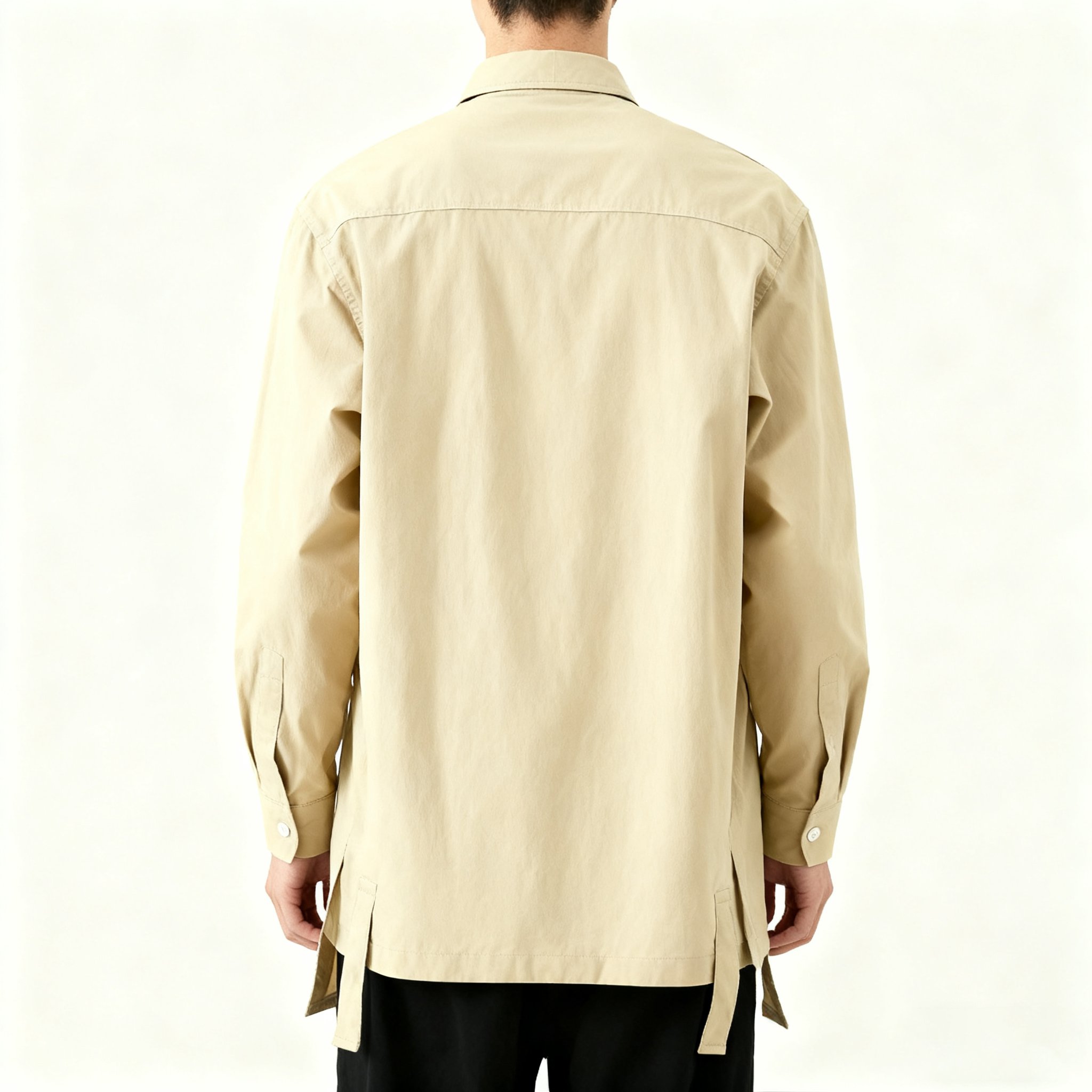 스타일리시한 라이트 카키색 셔츠 재킷 착용샷