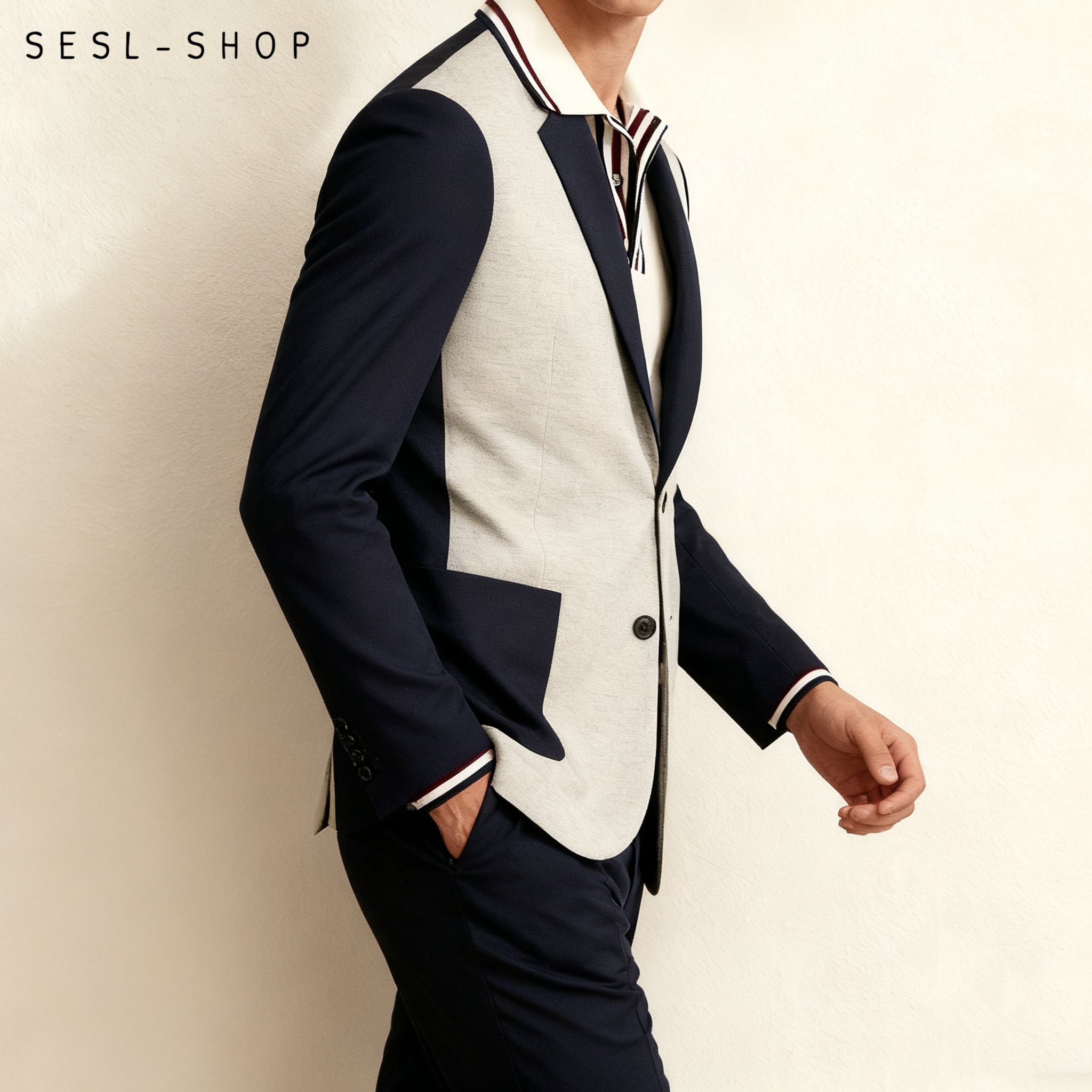 เสื้อสูททรงเรียบง่ายและเข้ารูป สีดำ