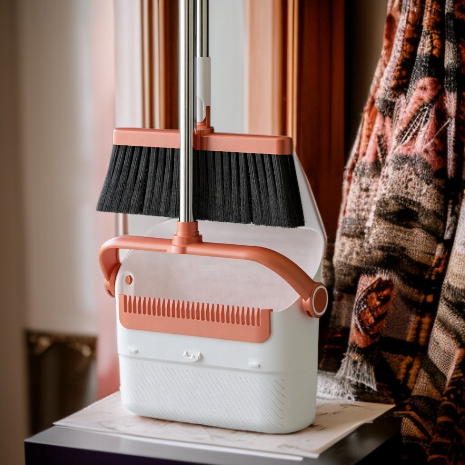 キッチンで使用できる多機能ソフトほうき