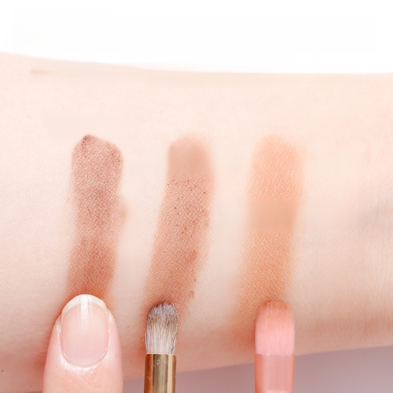 Fine-bristled makeup brush set