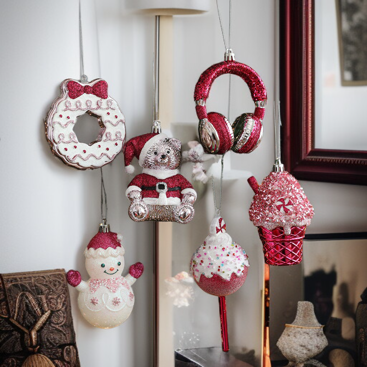 Red Glitter Plastic Cartoon Bear Cake Ornament for Christmas Tree and Window Decoration