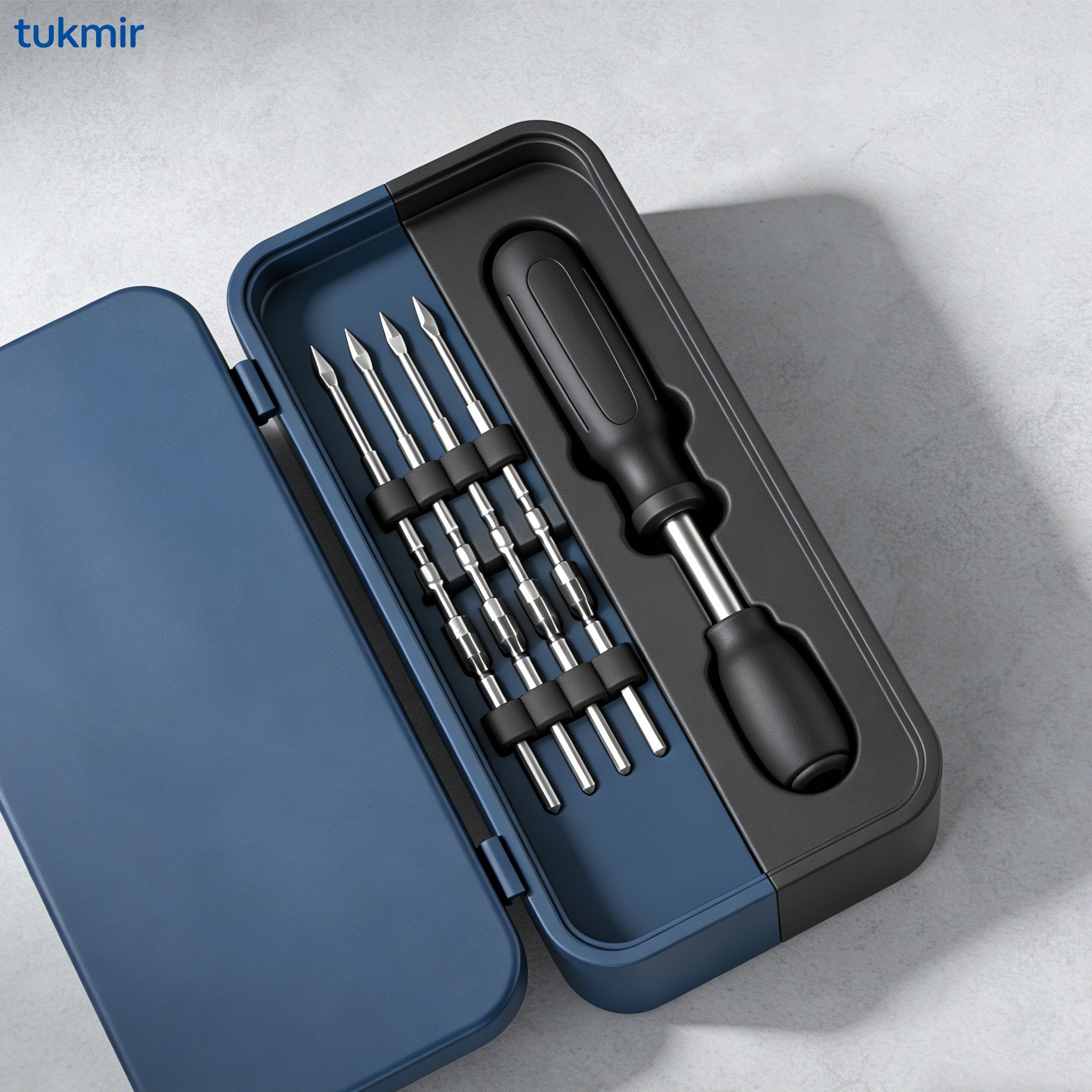 Multi-functional screwdriver set