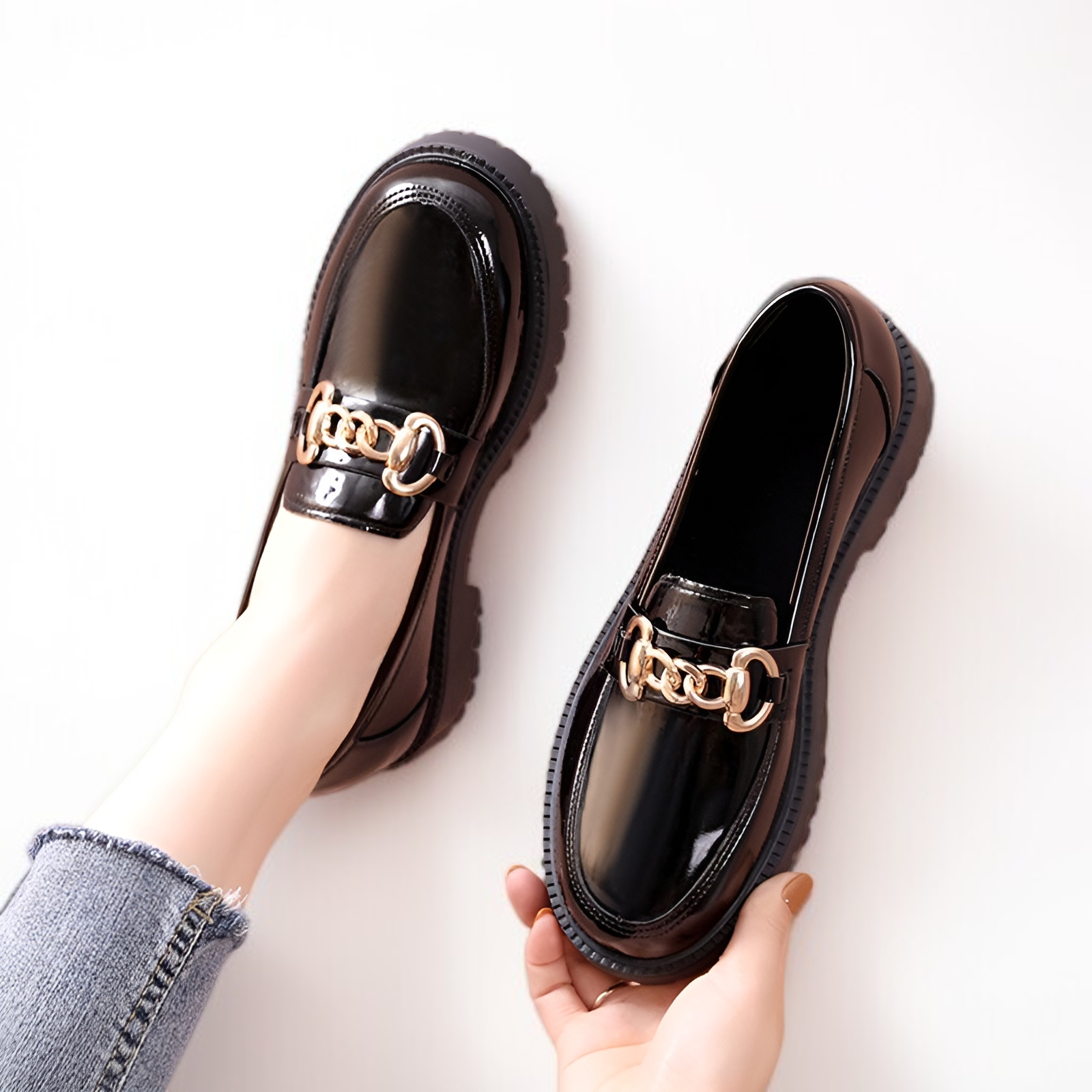 女性の春と秋の多機能ファッションユニフォーム厚底レトロローファーレディース英国スタイルの小さな革靴のための新しいシングルシューズ