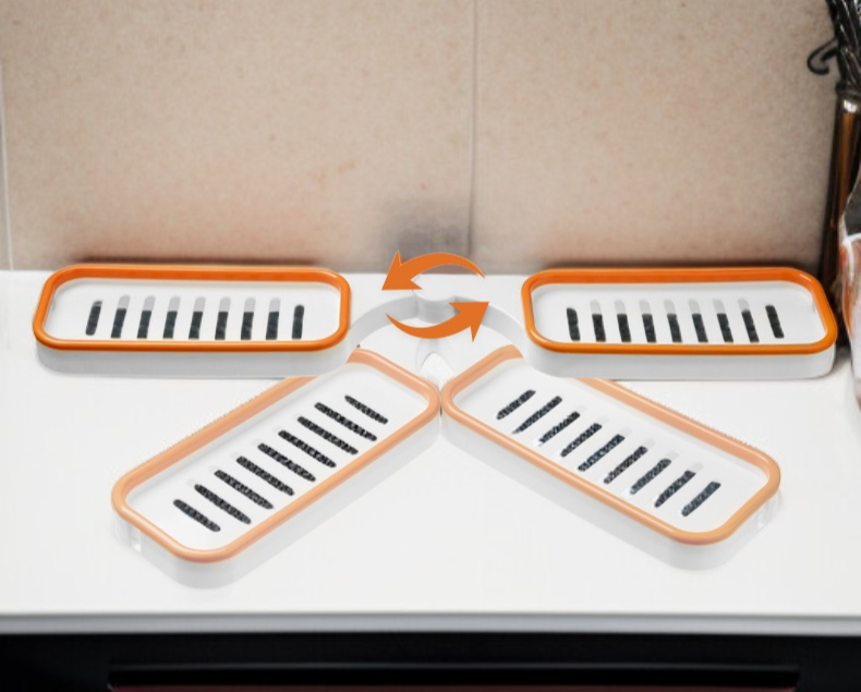 회전식 욕실 선반의 다양한 수납 공간