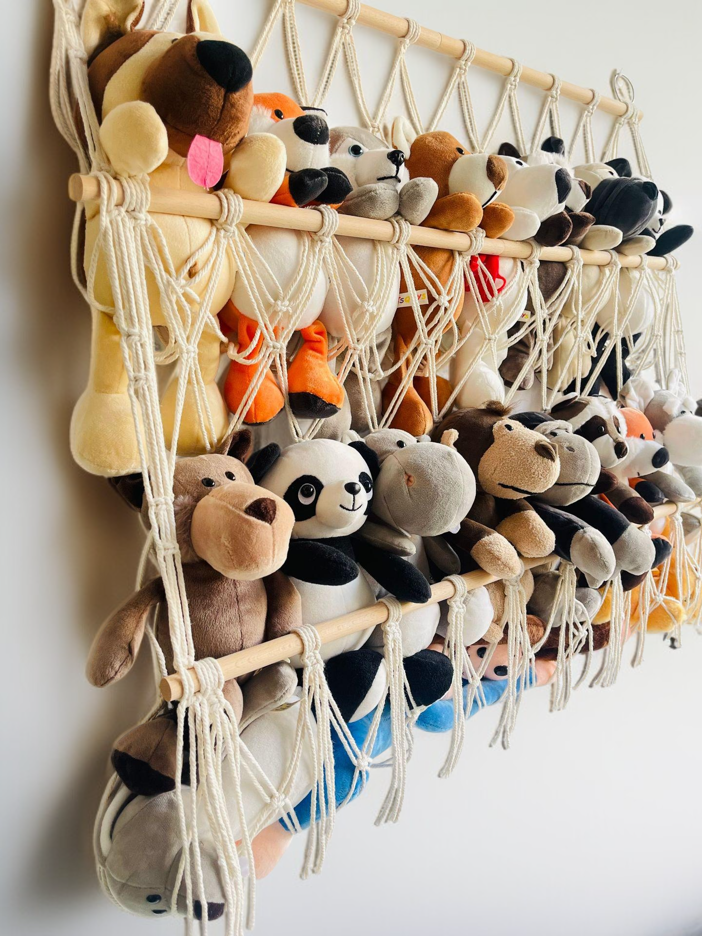 실내 인테리어와 어울리는 보헤미안 수납장