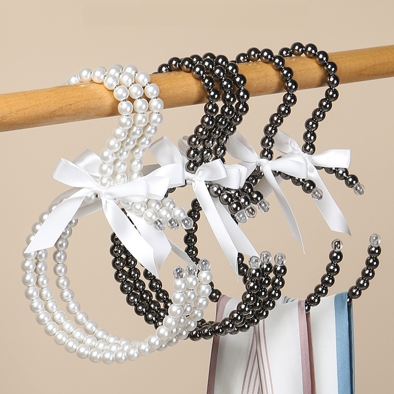 Pearl hat hook