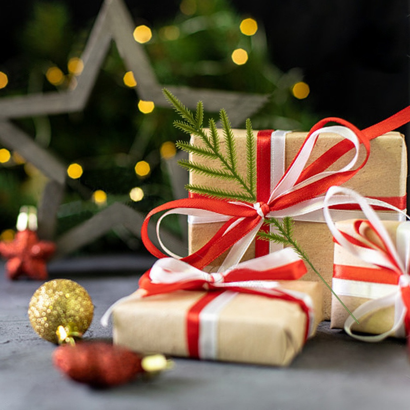 Artificial pine needle decoration