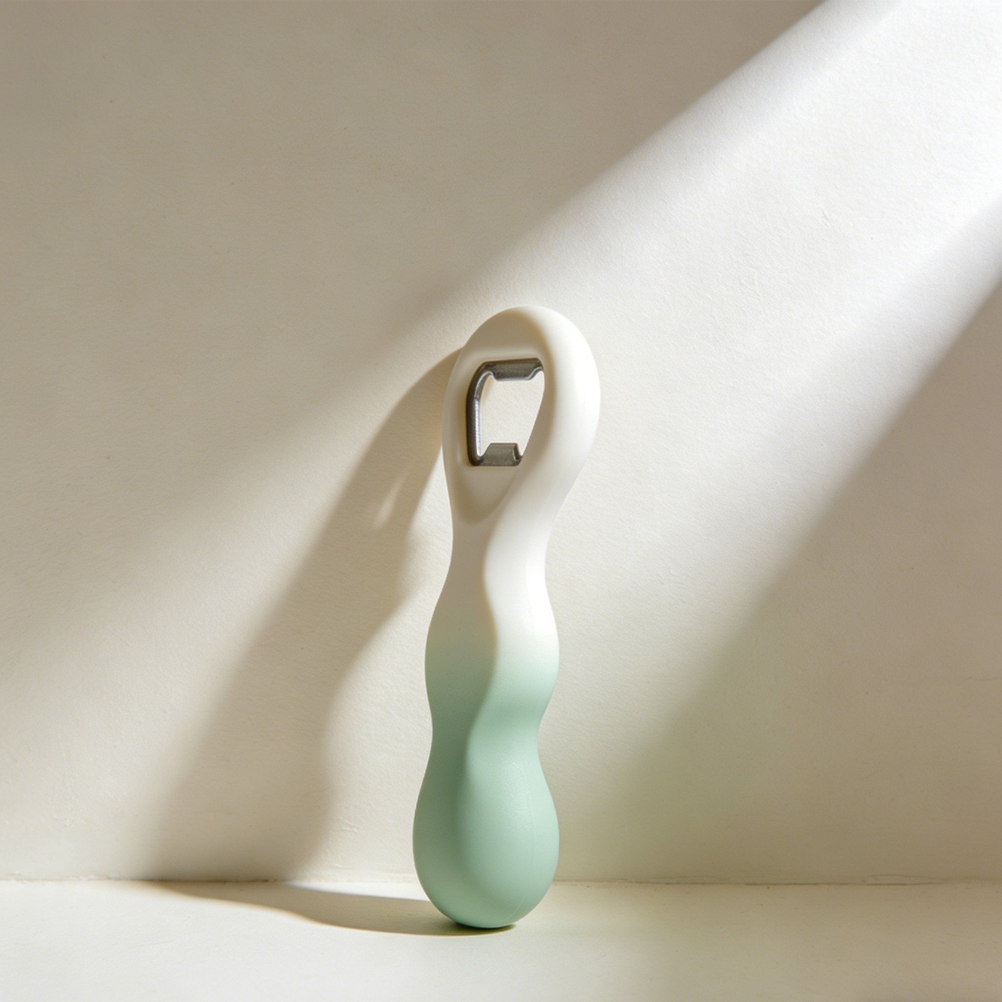 キッチンで使用する栓抜きセット