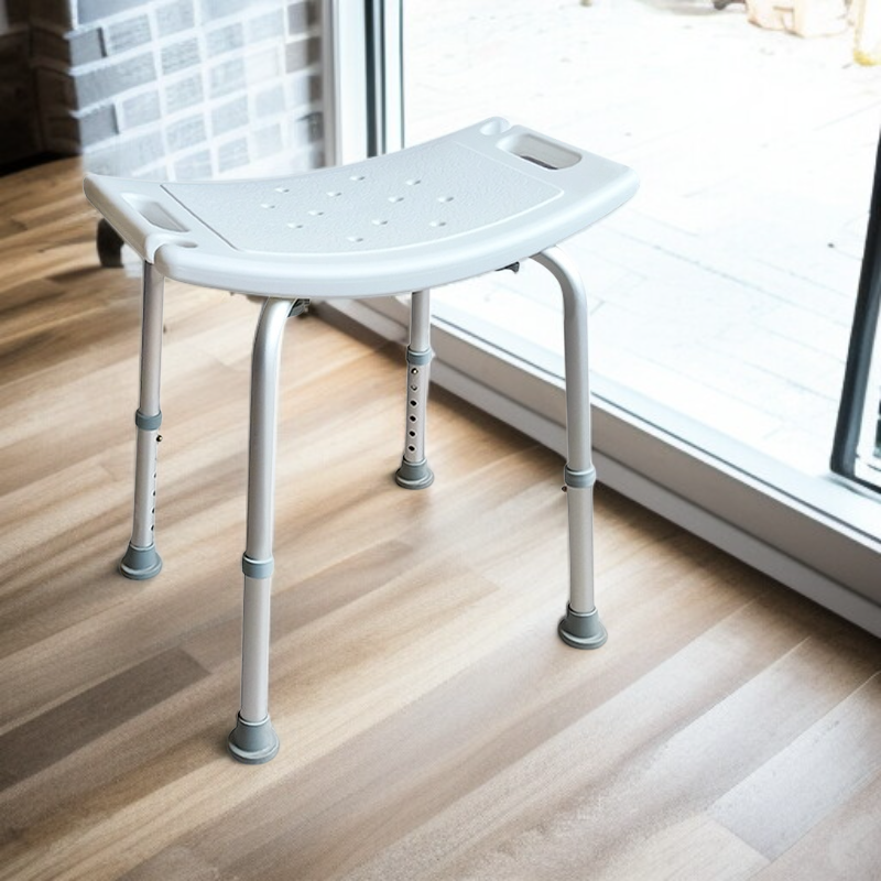 厚みのある滑り止めシャワースツール