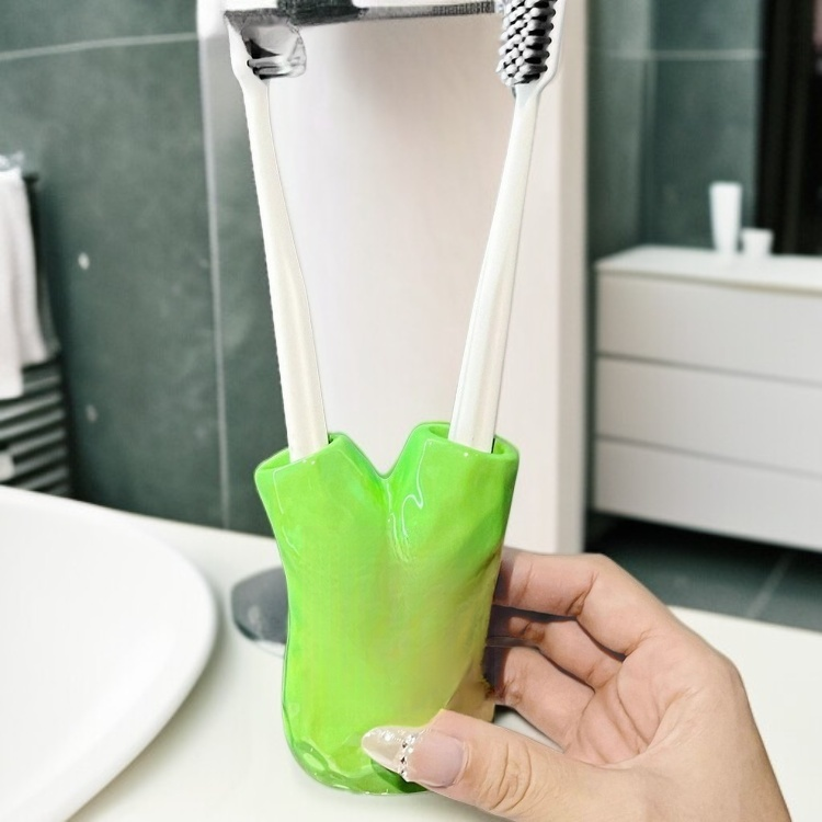 زينة مكتب من الراتنج بعيون كبيرة