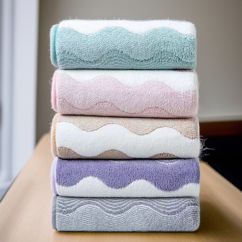 منشفة من الصوف المرجاني بلونين