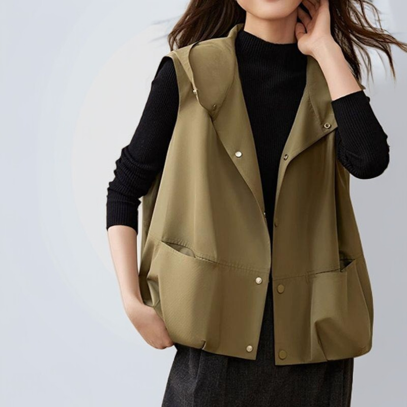 ノースリーブの薄手ジャケットトップス