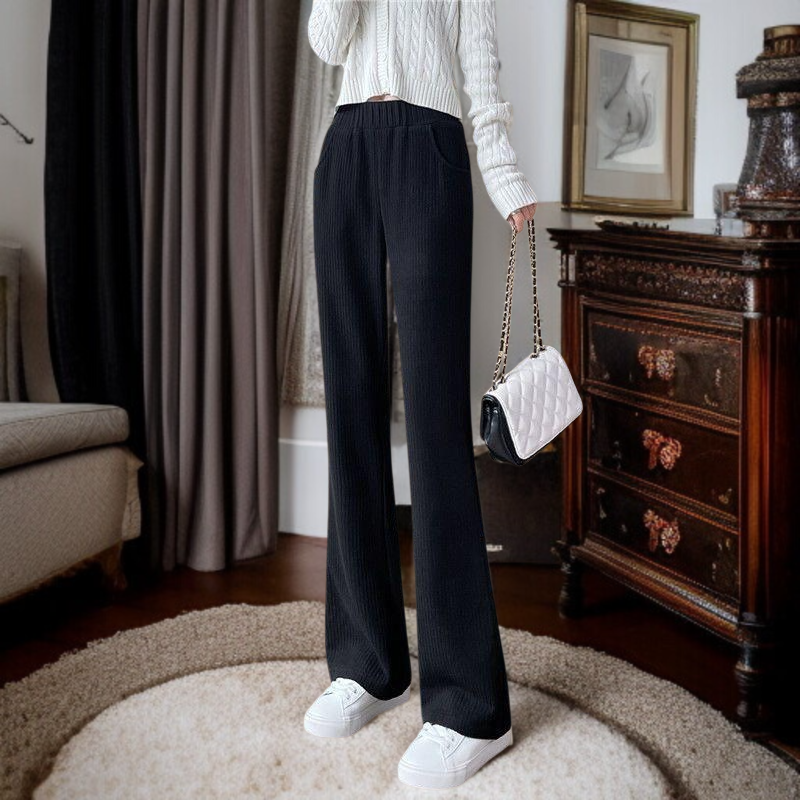 おしゃれなレディース厚手フレアパンツ