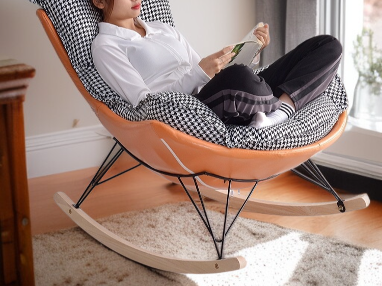 거실에 어울리는 캐주얼 럭셔리 소파