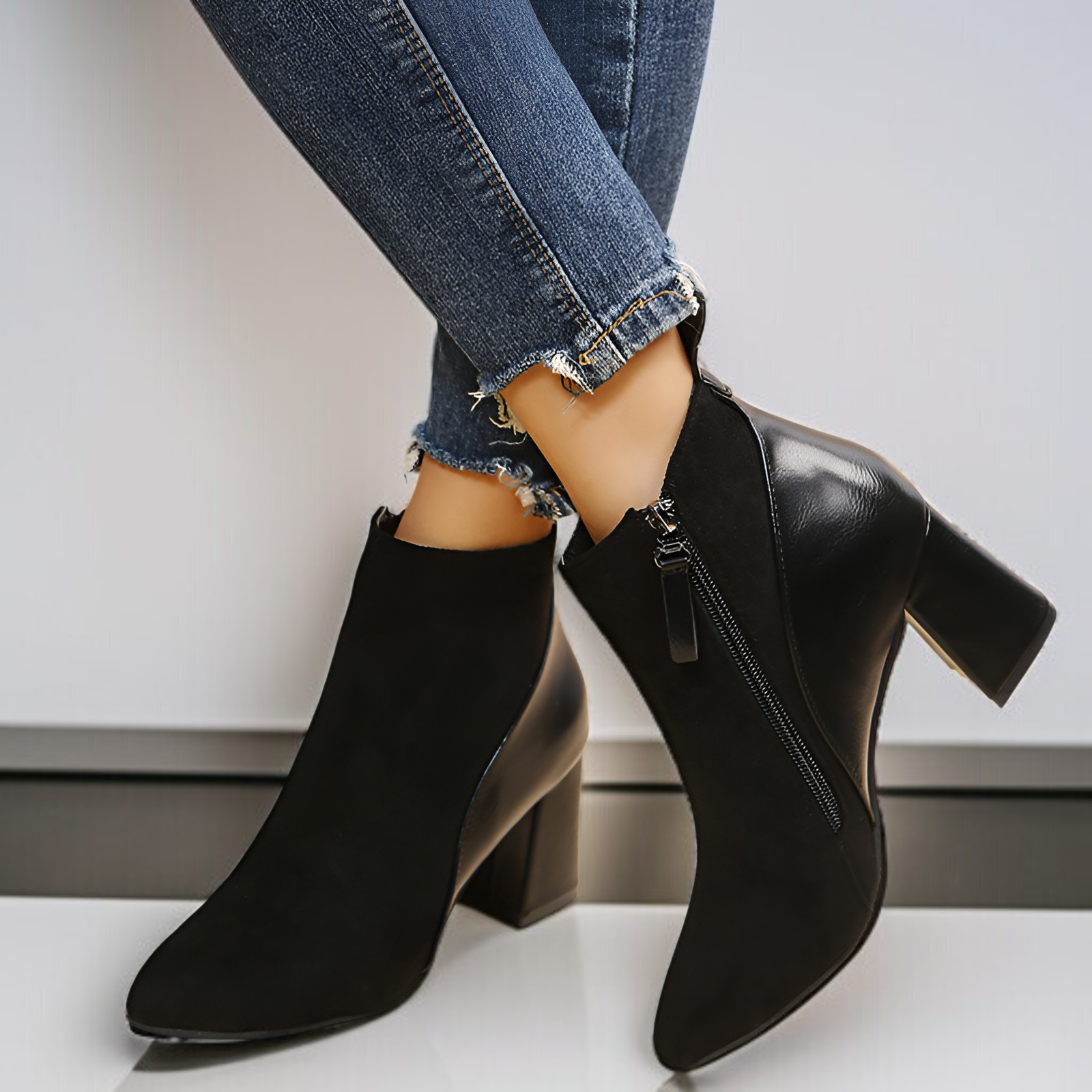 美脚効果のあるハイヒールデザイン