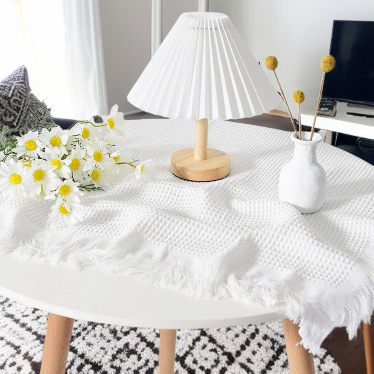 프렌치 인스 스타일 화이트 테이블보