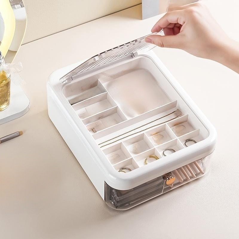 Multi-compartment jewelry storage box