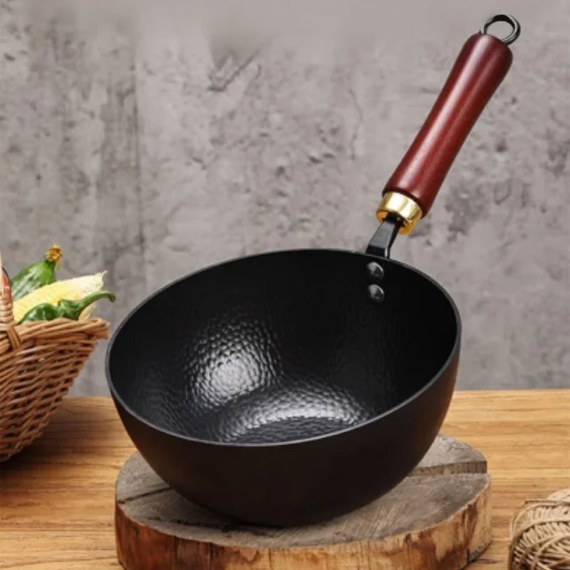 Handmade hammer patterned large belly pot