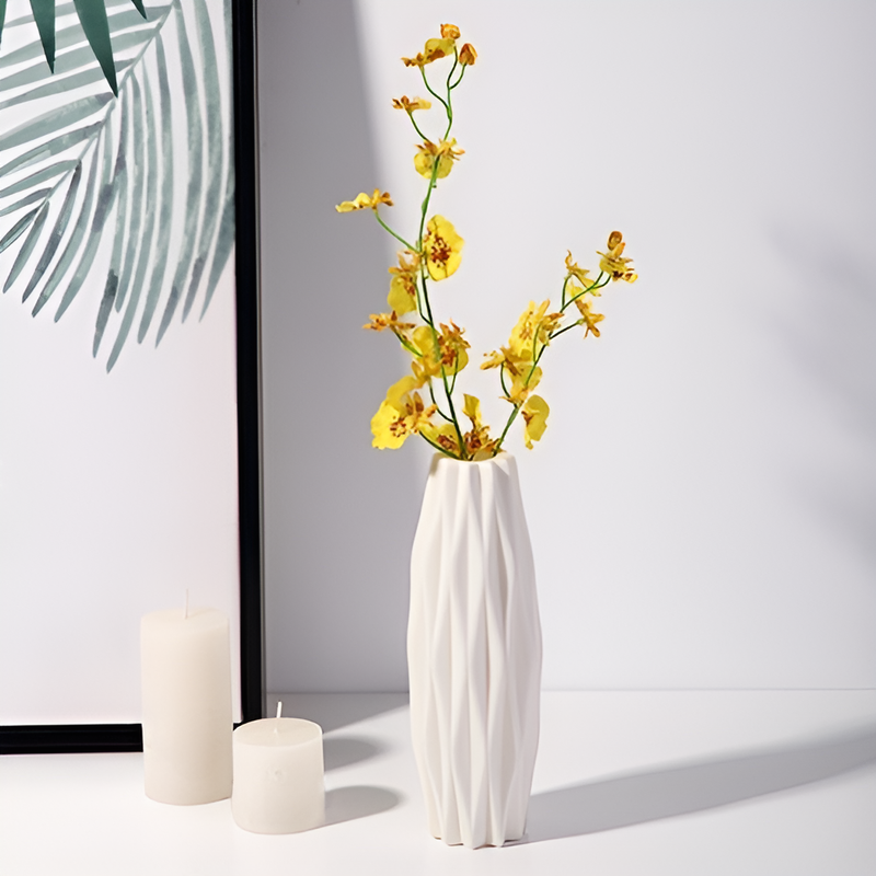 Simple decorative vase