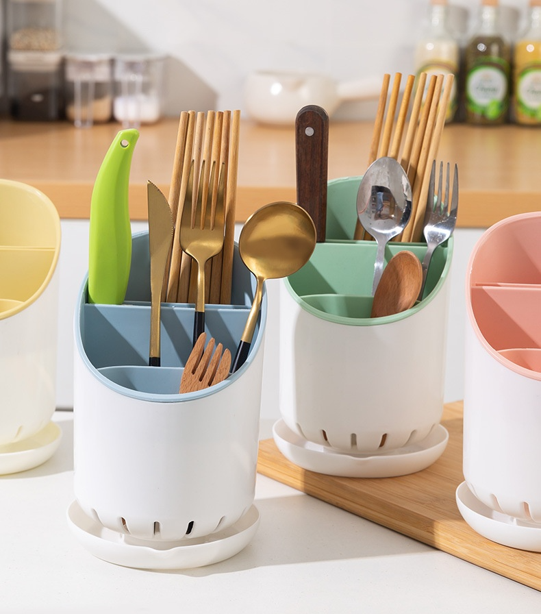 물 빠짐 구조를 보여주는 젓가락꽂이 바닥