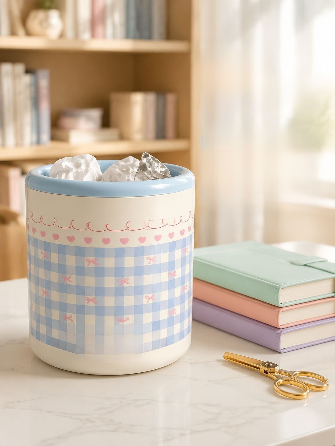 Papelera de escritorio compacta
