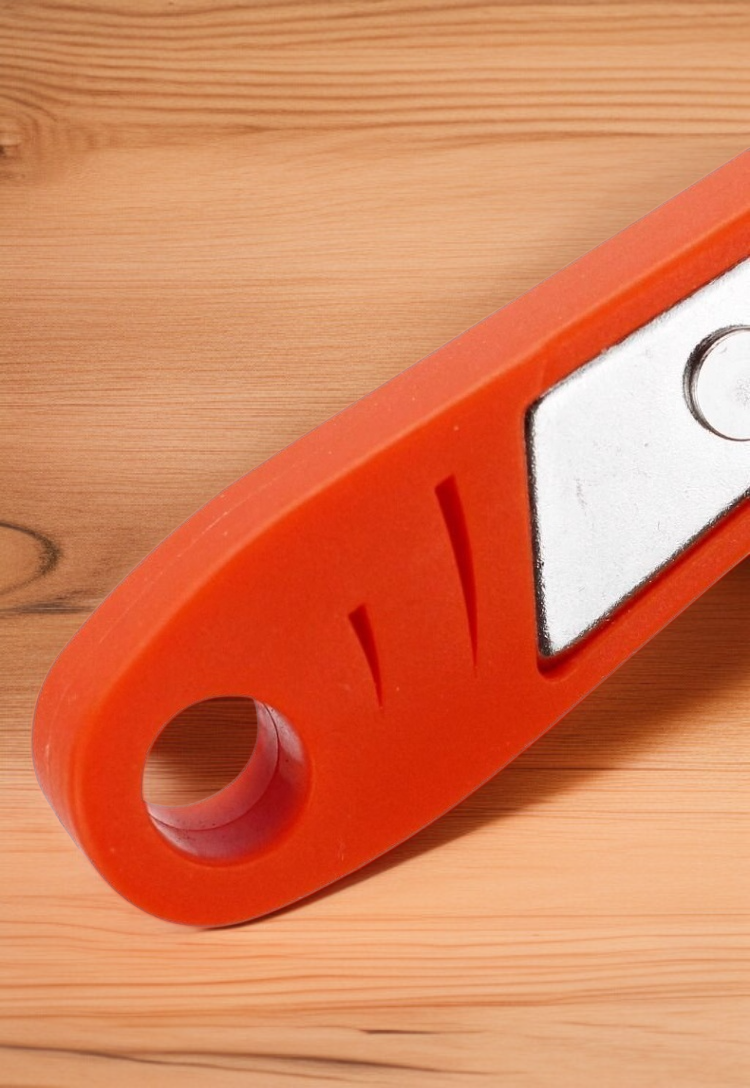 Easy grip wrench set for professional use