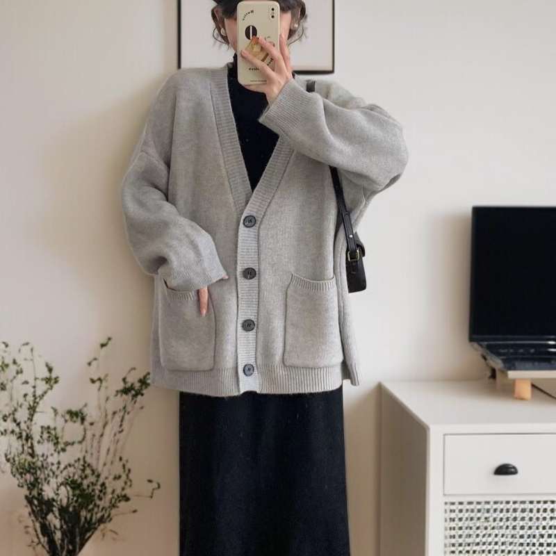 怠惰なスタイルのセータージャケット女性初秋 2024 新しいニットカーディガン春と秋の摩耗緩い無地トップ