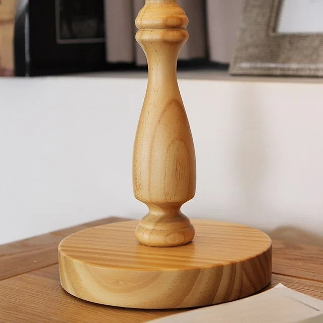 Modern decorative table lamp