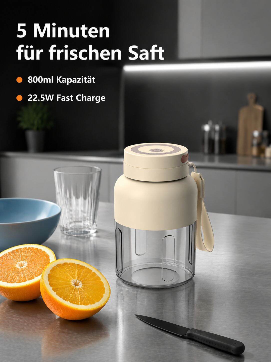 Kabelloser tragbarer Mini-Entsafter in moderner Küche