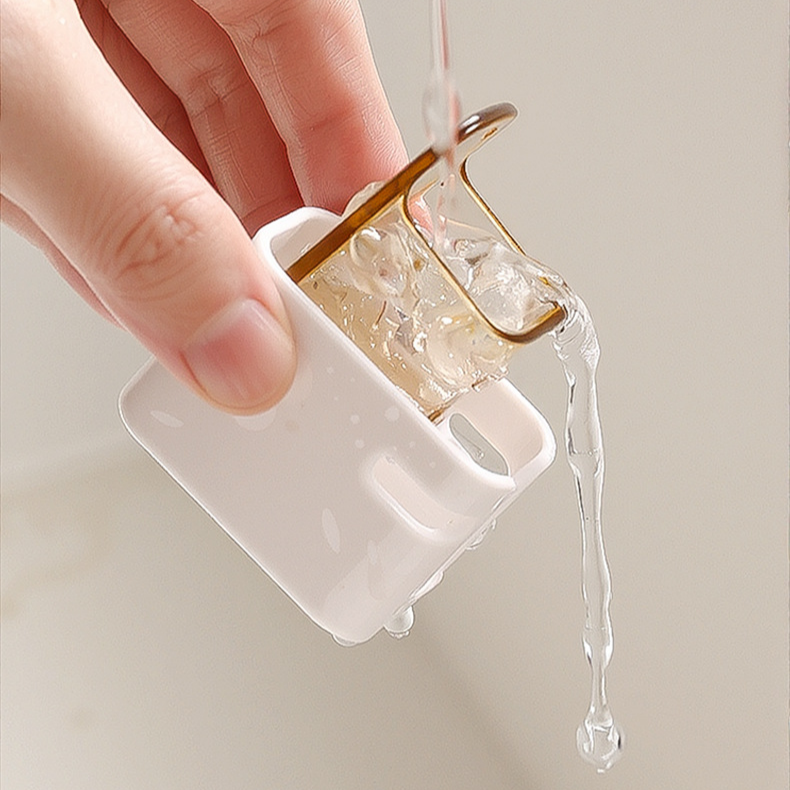 Black Myth Minimalist Covered Toothbrush Holder