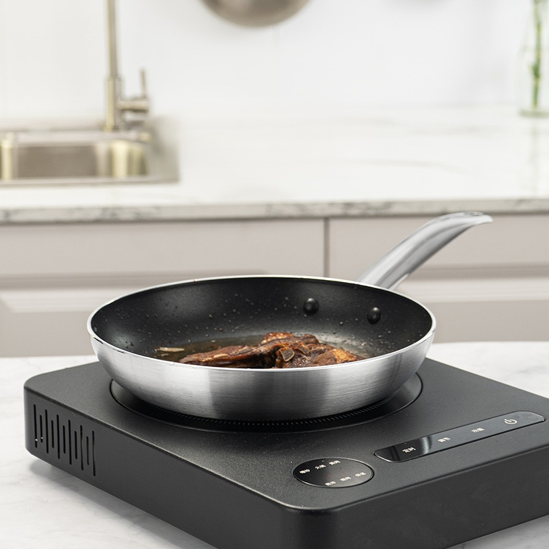 Sartén de aluminio con fondo reforzado