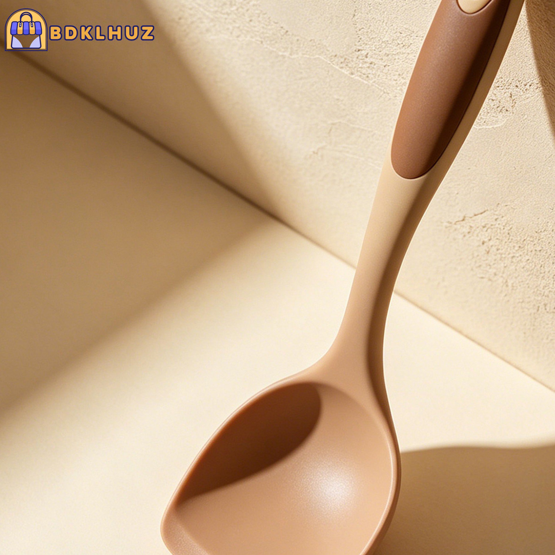 Heat-resistant silicone soup spoons for kitchen use