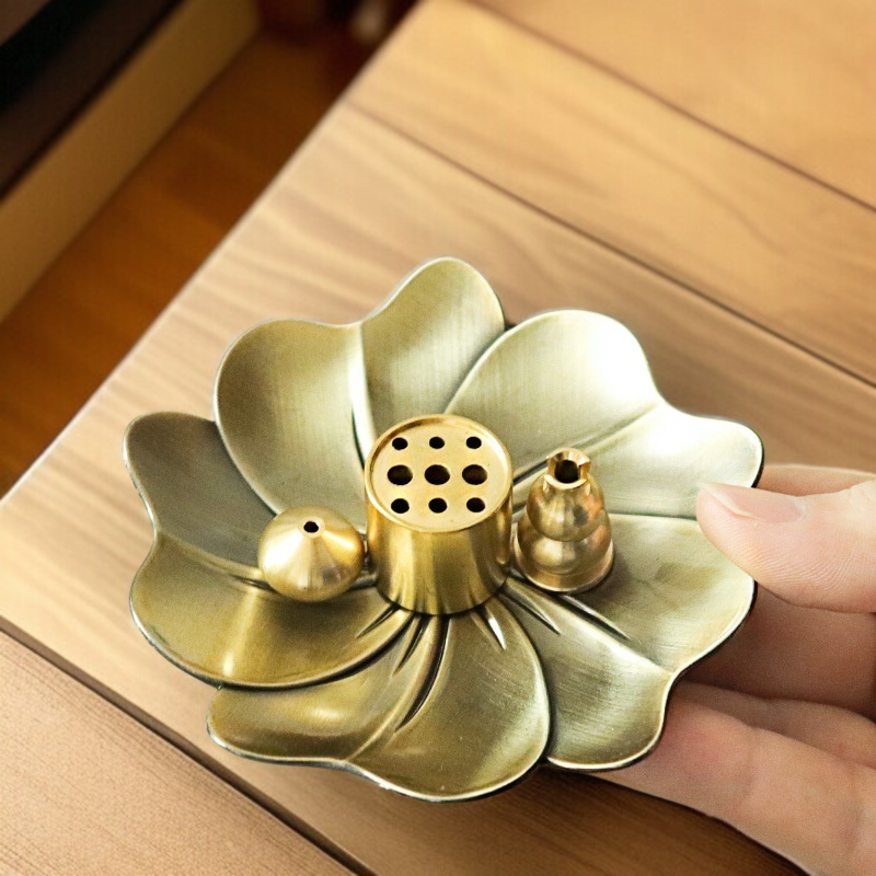 耐久性に優れた真鍮香挿のアップ