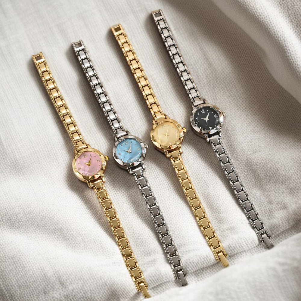 ساعة بسيطة وصغيرة للطلاب مع حزام فولاذي 