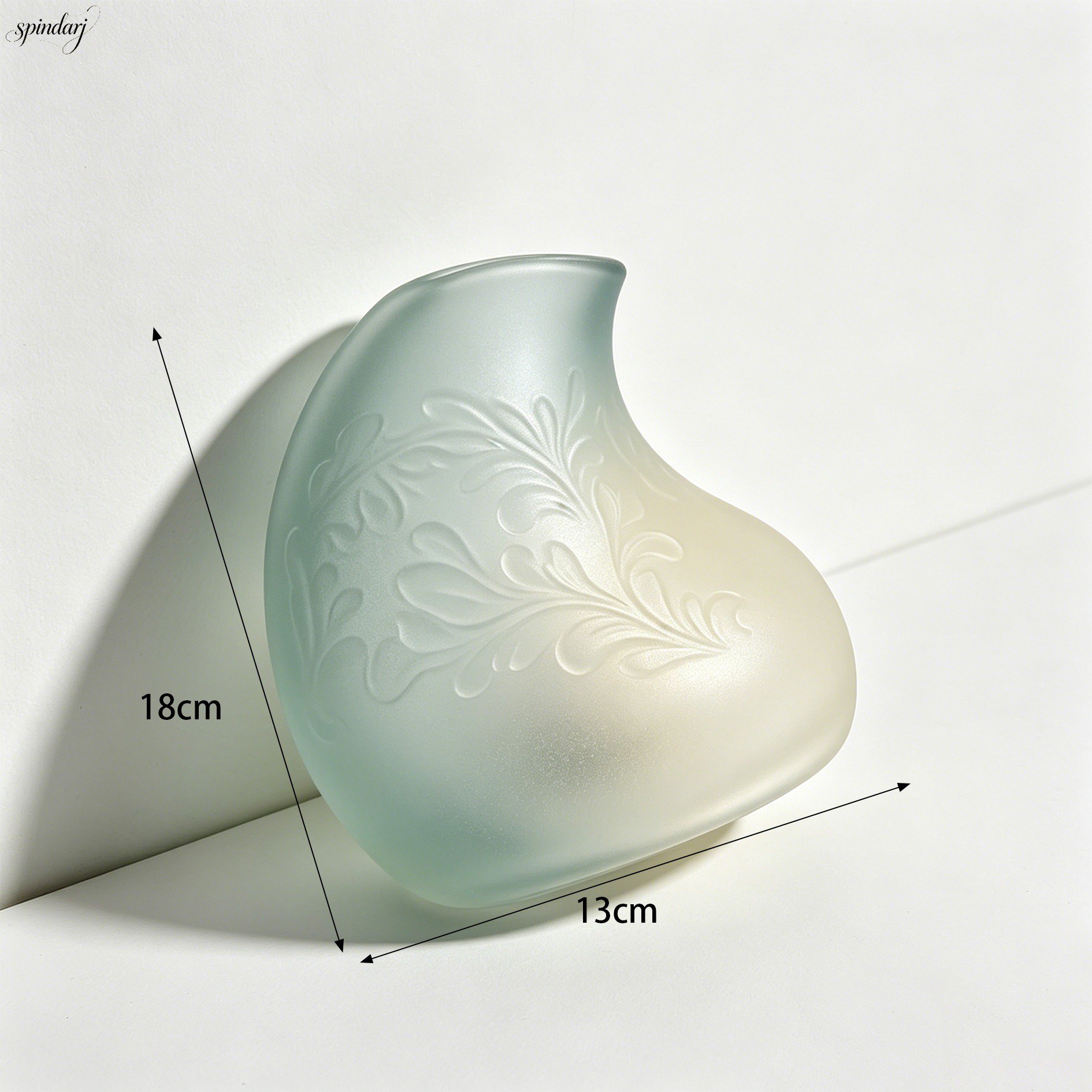 Lampenschirm aus mattiertem Kunstglas mit sanftem Licht