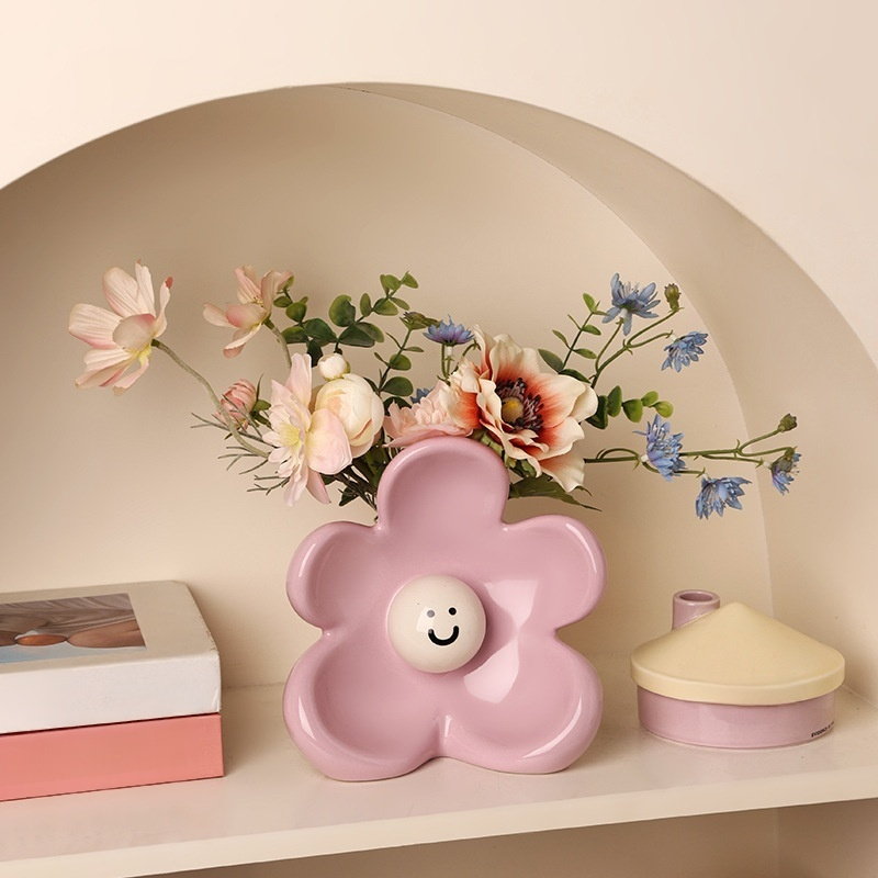Cute Smiling Ceramic Vase