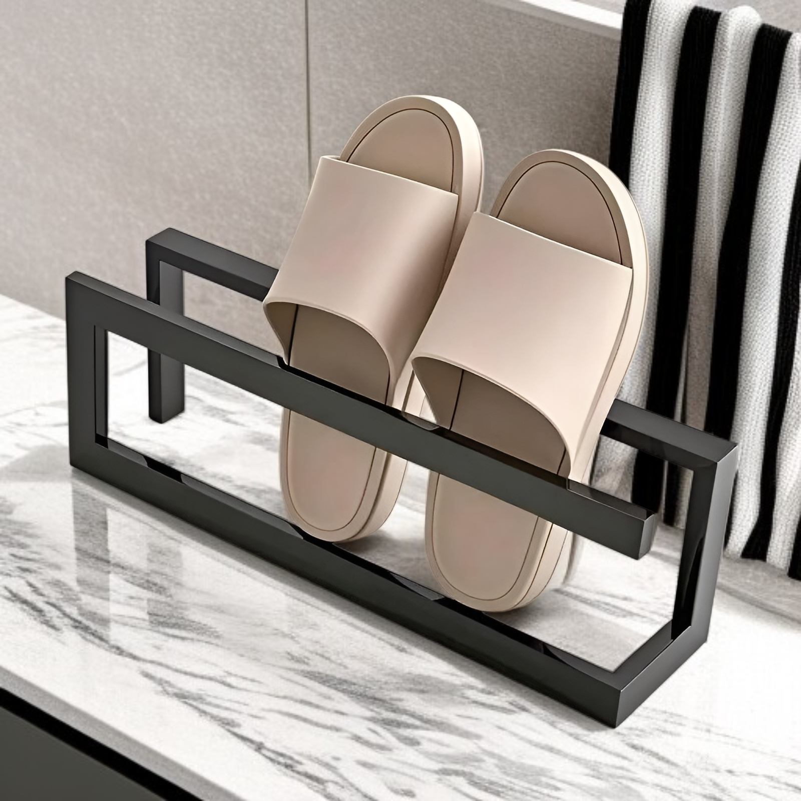 공간 절약형 슬리퍼 정리대 디테일