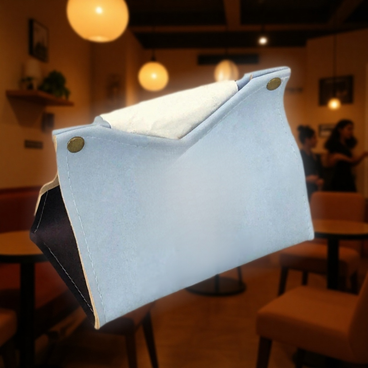 귀여운 반려동물 만화 캐릭터가 그려진 티슈 상자