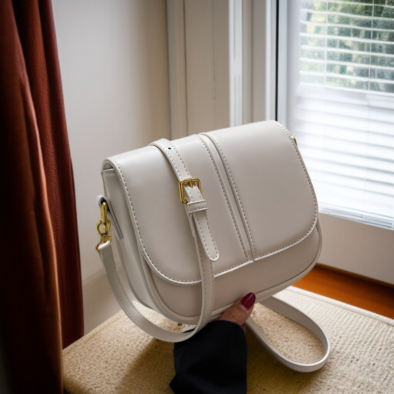  حقيبة كتف نسائية أنيقة باللون الأسود وتصميم بسيط