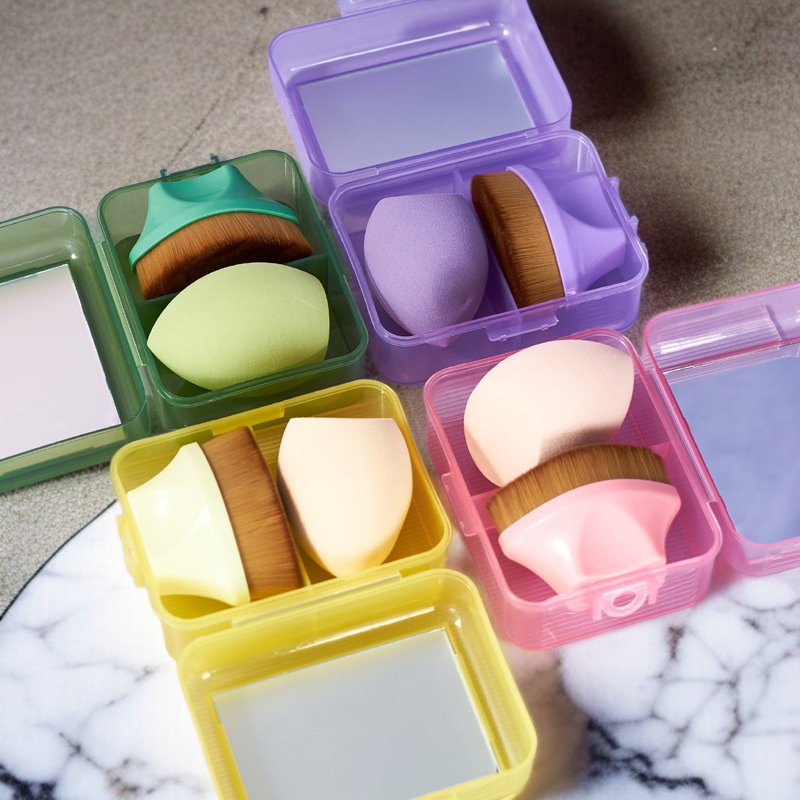 マッシュルームヘア型のメーキャップエッグでナチュラルな仕上がり