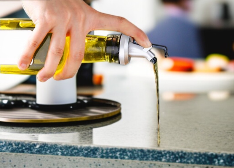 Gewürzflaschen-Set für verschiedene Gewürzsorten