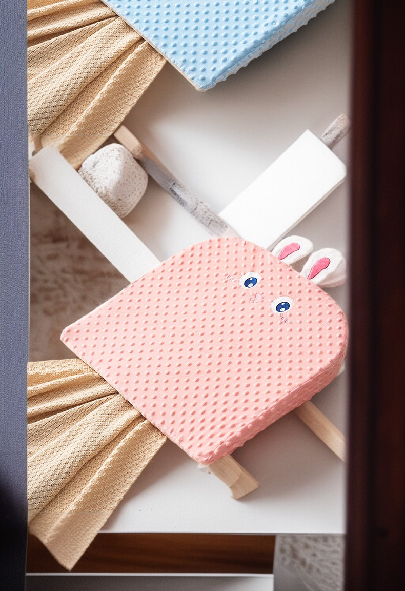 Baby sleep pillow with elevated design