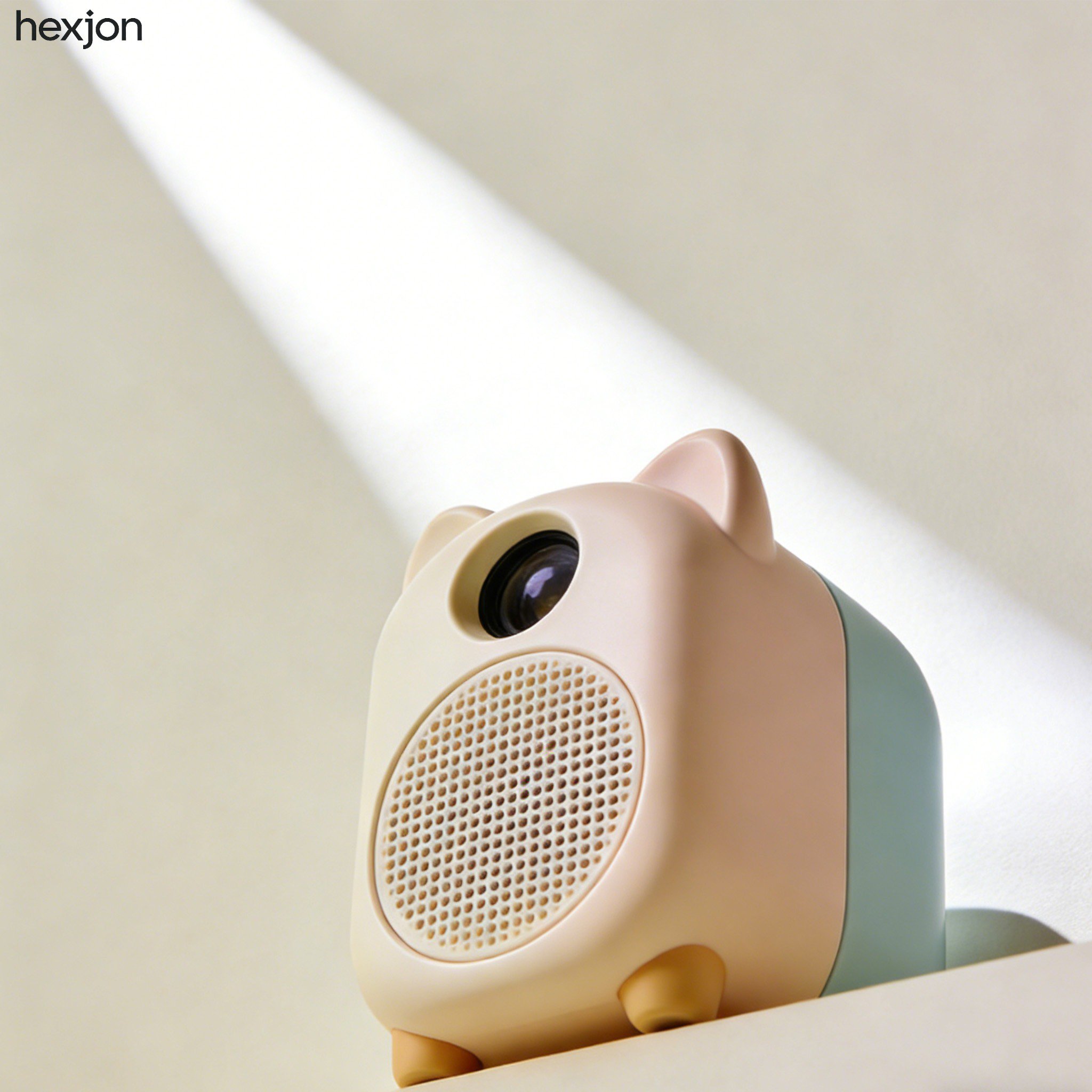 高画質映像を映すポータブルプロジェクター