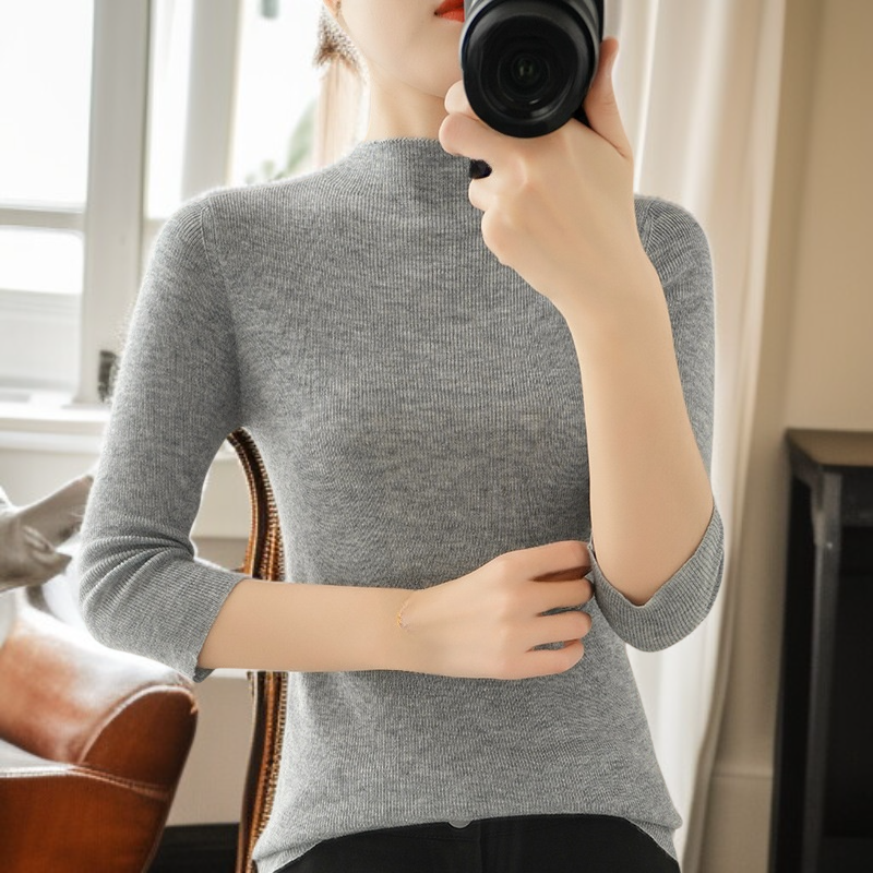 ハイネックニット