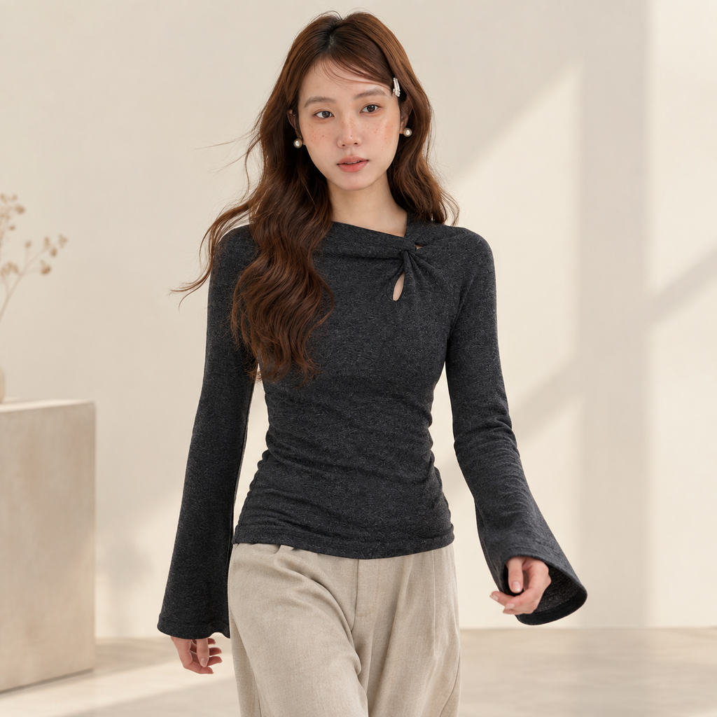 Camiseta ajustada con abertura y nudo para mujer, ideal para primavera y otoño