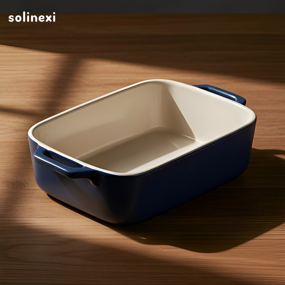 Detail povrchu kvalitního plechu na pečení