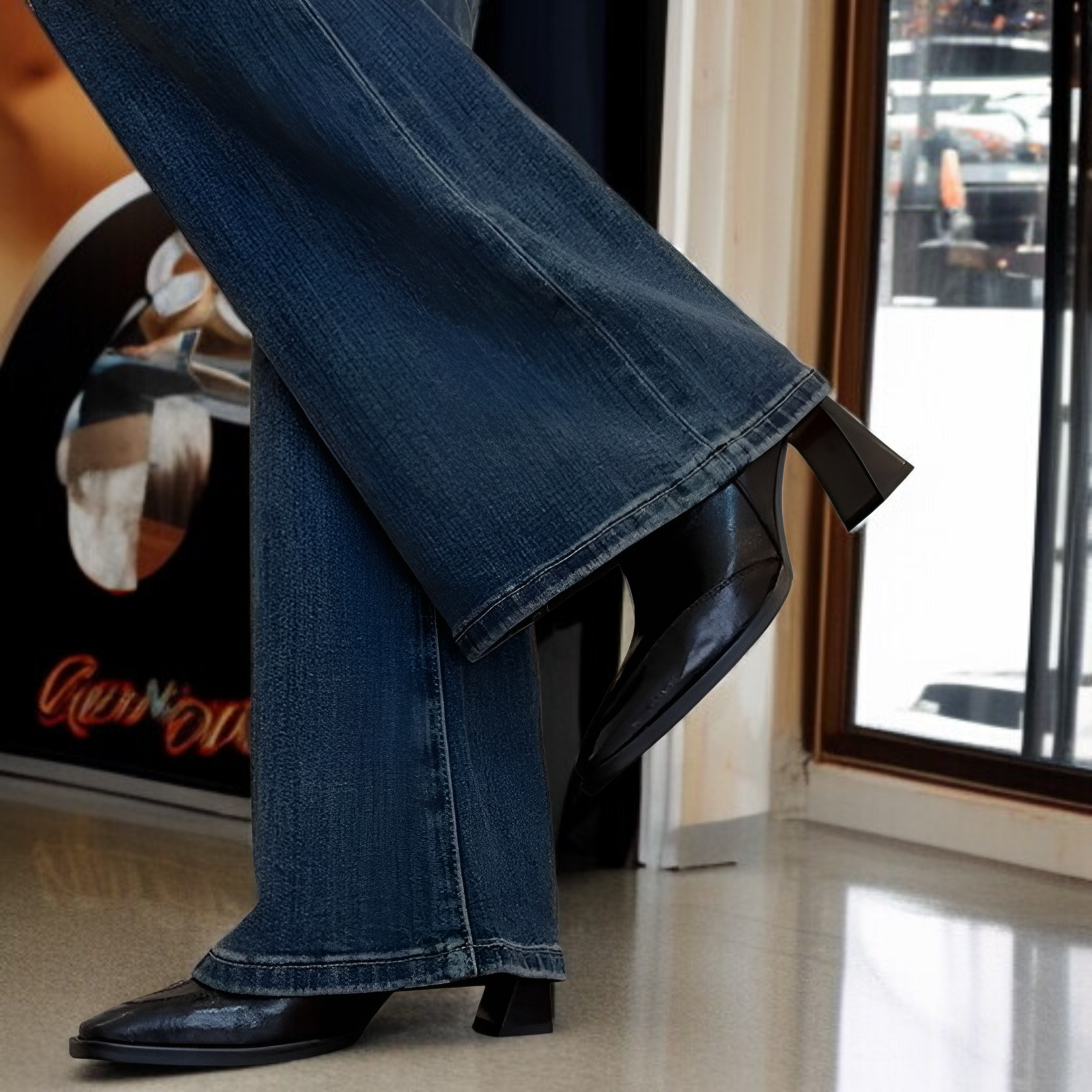 2025年秋冬新作 レディースブラックショートブーツ フレンチスタイル太ヒール ストレッチスリムブーツ マーチンブーツ